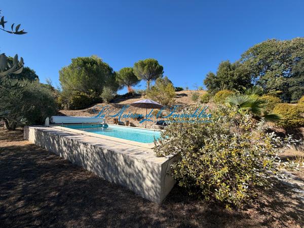 Sur les hauteurs de ST HILAIRE DE BRETHMAS, maison F5, piscine, double garage sur 3000 m² de terrain avec vue