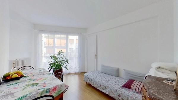 T2 lumineux avec balcon – Paris 13e, Quartier Maison Blanche
