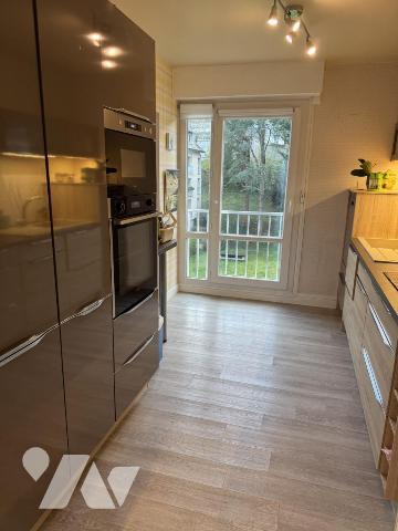 Appartement T4 de 79m² avec ascenseur Garage Belle vue