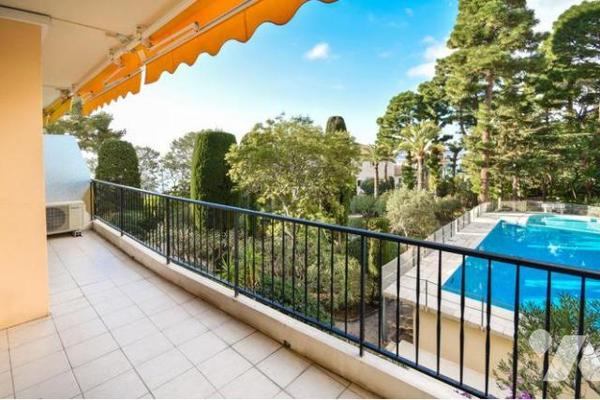 VASTE TROIS PIÉCES PARKING ET CAVE - VUE MER