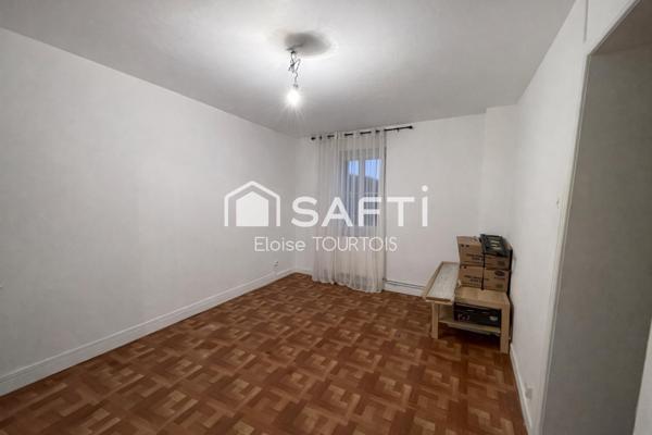 Maison fonctionnelle et bien située, prête à vous accueillir !