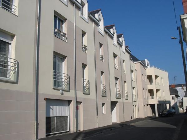 Annexe + parking + appartement