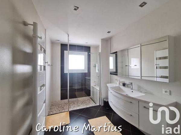 Maison à vendre 6 pièces 142 m² Angoulins