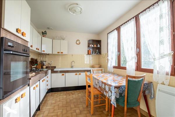Maison à vendre |  Breuil-Bois-Robert |  5 pièces | 130 m²