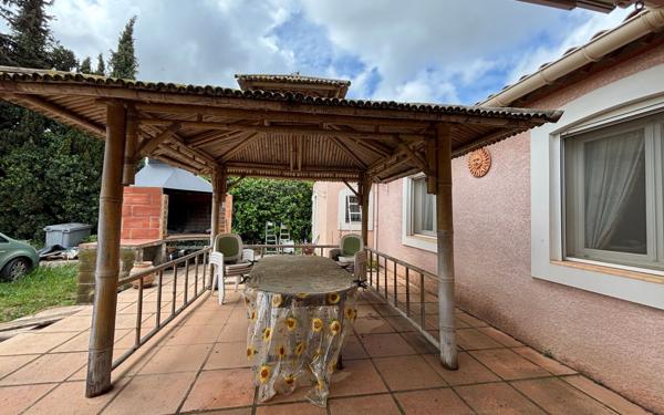 Maison à vendre    4 pièces • 2 700 m2 Narbonne