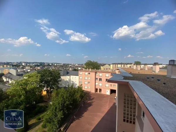 Appartement à louer 4 pièces 84.3m² Le Mans (72100)