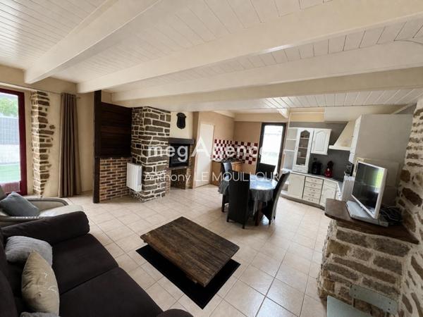 Maison à CALAN, 56240 - 8 pièces 220m²