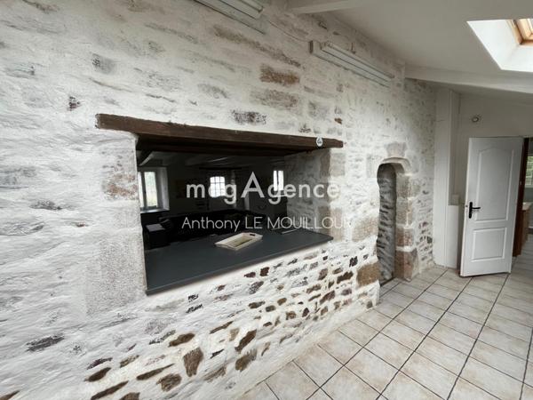 Maison à CALAN, 56240 - 8 pièces 220m²
