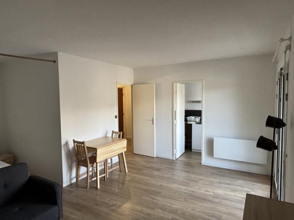 Appartement meublé 1 pièce 34 m2 avec balcon
