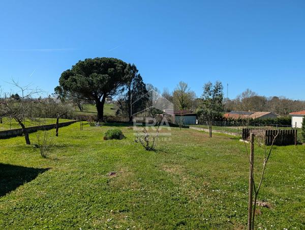 Charmante maison de plain pied à vendre à 10 minutes de Montpon- Exclusivité ERA RENAUD IMMOBILIER