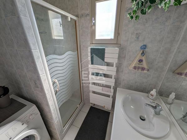 Charmante maison de plain pied à vendre à 10 minutes de Montpon- Exclusivité ERA RENAUD IMMOBILIER