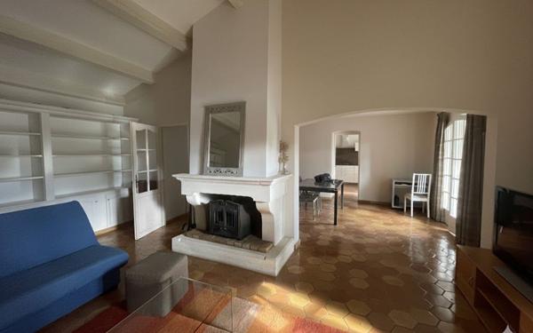 Maison à vendre    4 pièces •  Rodilhan