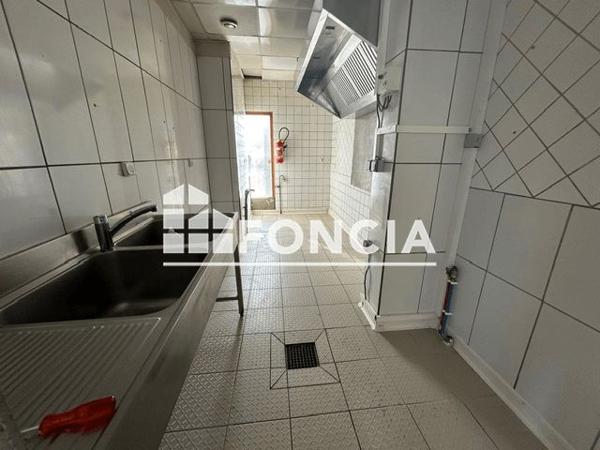 Location Local commercial 1 pièce 54.8 m² - 32 RUE PIERRE LE GUEN Conflans Sainte Honorine 78700