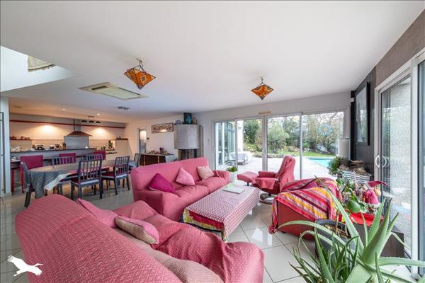 Maison à vendre |  La Roche-sur-Yon |  7 pièces | 211 m²