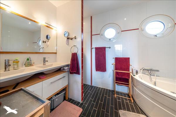 Maison à vendre |  La Roche-sur-Yon |  7 pièces | 211 m²