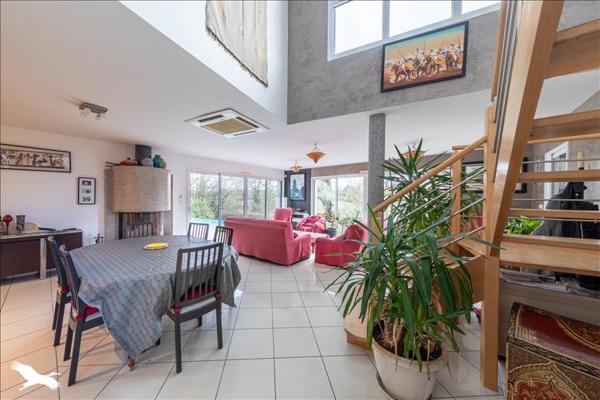 Maison à vendre |  La Roche-sur-Yon |  7 pièces | 211 m²