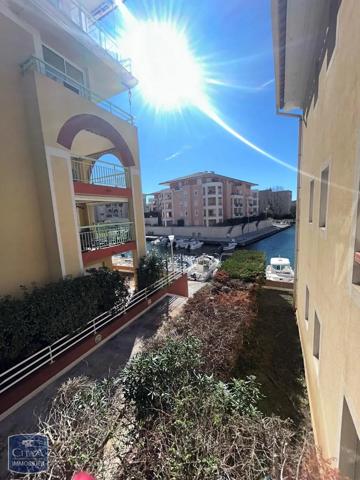 Appartement à louer 2 pièces 43m² Fréjus (83600)