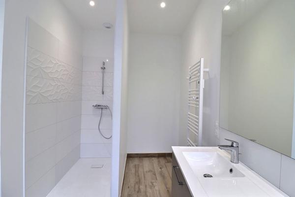 APPARTEMENT T3 AVEC TERRASSE - CASTRES