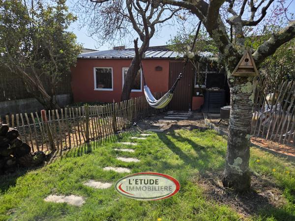 Rezé Trocardière : bien atypique et coup de coeur ! 101 m² habitables, jardin buccolique, terrasse et annexes