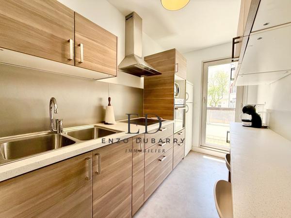 Appartement
         2 pièces
        - 55 m²