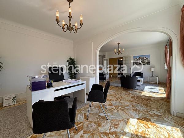 Maison 8 pièces 195.94 m2
