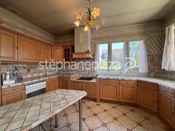 Maison 8 pièces 195.94 m2