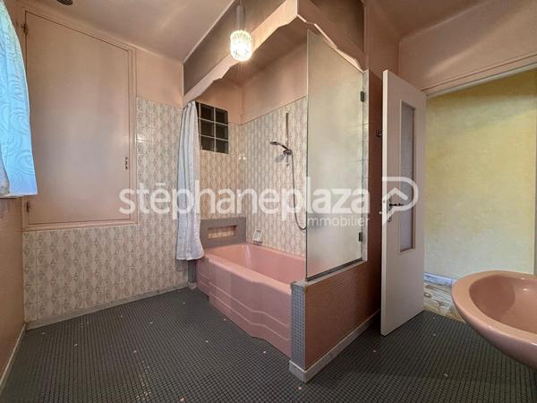 Maison 8 pièces 195.94 m2