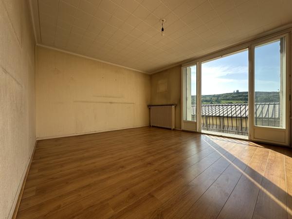 Agréable appartement de Type 4 avec stationnement et balcon. Aurillac (15000)