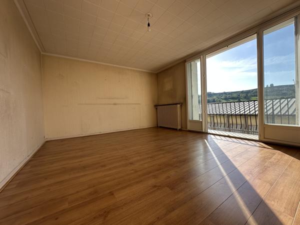 Agréable appartement de Type 4 avec stationnement et balcon. Aurillac (15000)