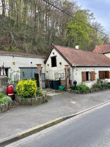 Maison spacieuse à vendre à L ETOILE - Opportunité exceptionnelle à 77 000 € 77 000 € ** - Référence 13877