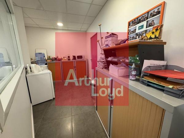 Local Commercial / Bureaux - 80 m² - Bel emplacement