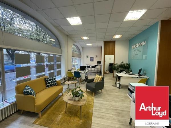 BUREAUX à LOUER de 146.1 m²