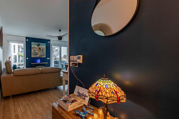 RUEIL-MALMAISON - QUARTIER BUZENVAL - APPARTEMENT 84 M² - 3 CHAMBRES - CUISINE OUVERTE SUR SALON - 2 SALLES DE BAIN - TERRASSE - 2 PLACES DE PARKING