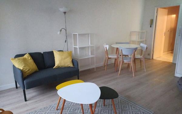 Appartement à louer    1 pièce • 29,75 m2 Paris 19