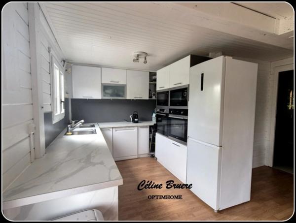 JUZIERS - DOMAINE ILE VERTE  – CHALET 6 CHAMBRES – 199000 €