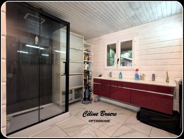 JUZIERS - DOMAINE ILE VERTE  – CHALET 6 CHAMBRES – 199000 €
