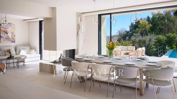 Magnifique villa entièrement rénovée au pied du village de Mougins