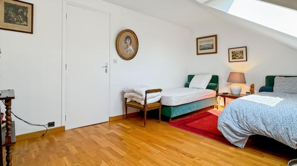 Saint-Nom-la-Bretèche (78860) MAISON BIEN ENTRETENUE ET IDEALEMENT PLACEE (PROCHE ECOLE, COMMERCES, COLLEGE ET TRANSPORTS).