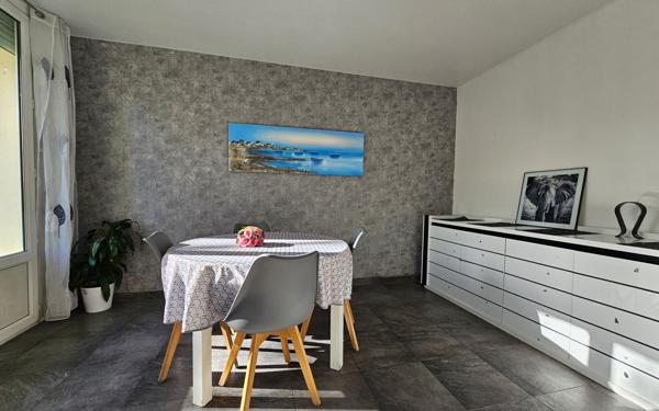 Appartement à vendre    4 pièces • 66,80 m2 Saint-Étienne