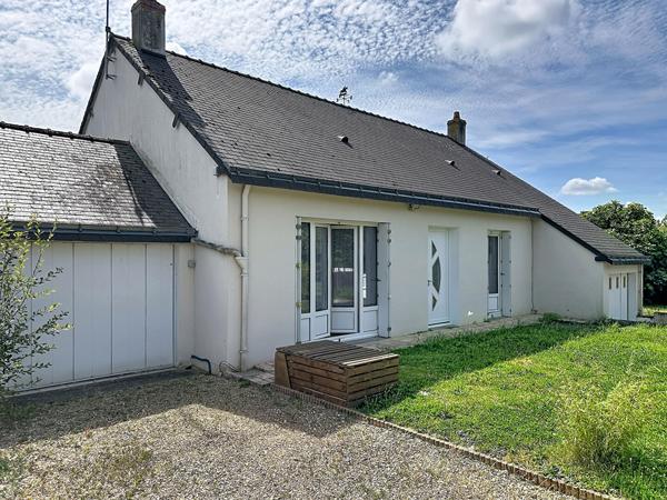 Maison de plain-pied à Vernantes, 56 m² de pièce de vie, 3 chambres, 2 garages !