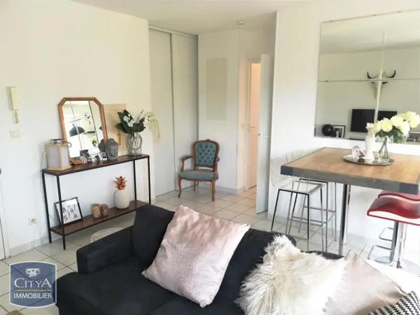 Appartement à louer 2 pièces 49.9m² Avignon (84000)