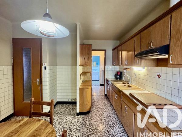 Maison à vendre 10 pièces 210 m² Saint-Julien-en-Genevois