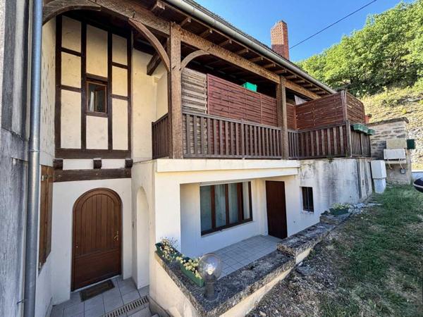 Immeuble - Montignac-lascaux En Périgord Noir, immeuble de rapport à Montignac composé de trois logements actuellement loués.