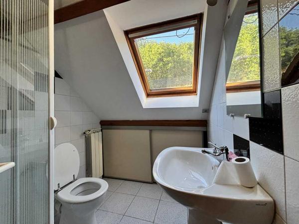 Immeuble - Montignac-lascaux En Périgord Noir, immeuble de rapport à Montignac composé de trois logements actuellement loués.