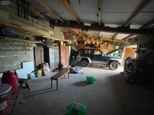 Garage fermé à vendre à Chantrigné en Mayenne (53300), ref : 468