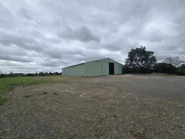 Hangar de 750 m2
