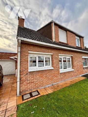 EN EXCLUSIVITE : Maison à vendre à BAILLEUL quartier Saint-Amand

Cette maison est située à 5...