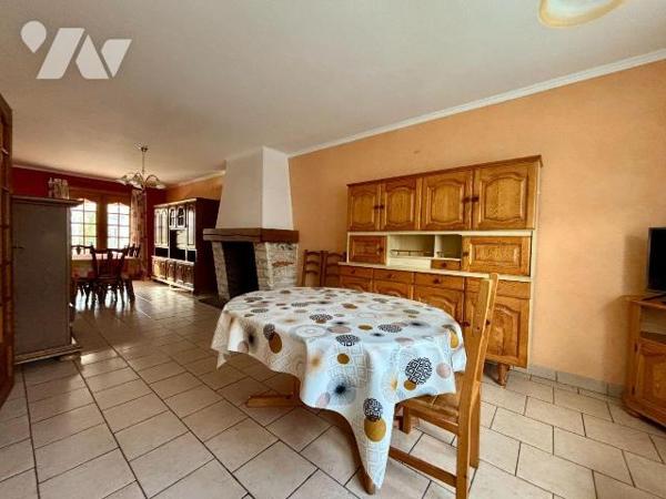EN EXCLUSIVITE : Maison à vendre à BAILLEUL quartier Saint-Amand

Cette maison est située à 5...