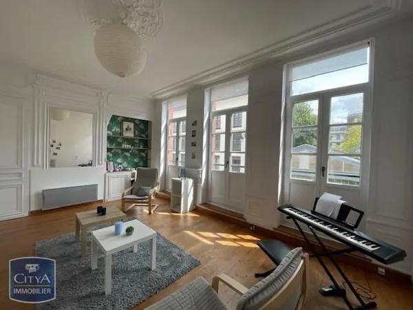 Appartement à louer 3 pièces 81.94m² Lille (59000)