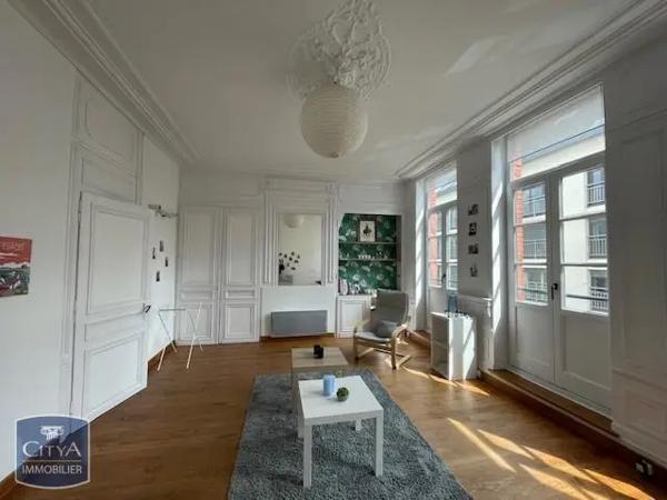 Appartement à louer 3 pièces 81.94m² Lille (59000)